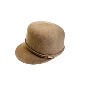 Iben hatt med brem